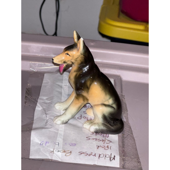 Vintage 1950s ceramic German Shepherd. Japan stamp. - Picture 2 of 9